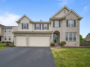 312 Merry Oaks Rd, Streamwood, IL 60107