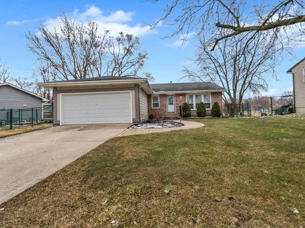 7943 W Laurel Dr, Frankfort, IL 60423