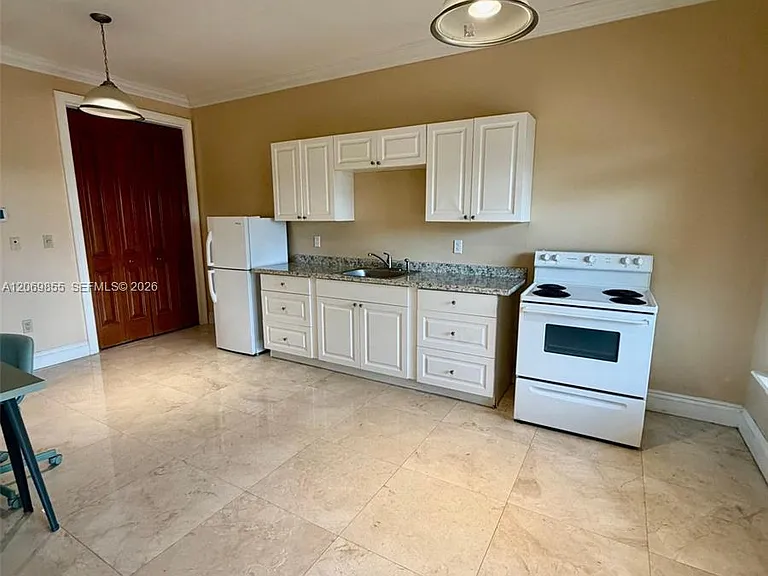 7449 SW 104th St — Photo 3