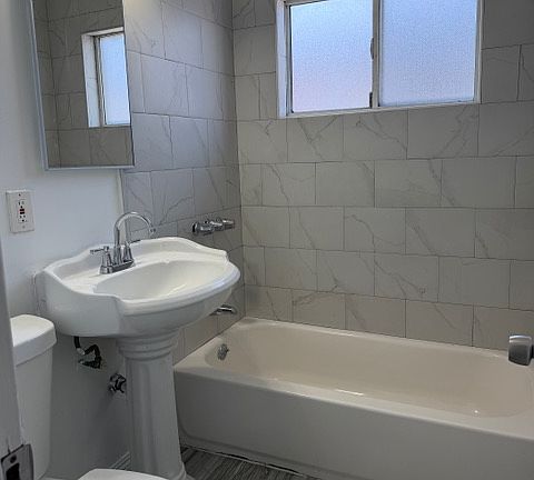 5th image of 6029 1/2 Sheila St #6029-1/2