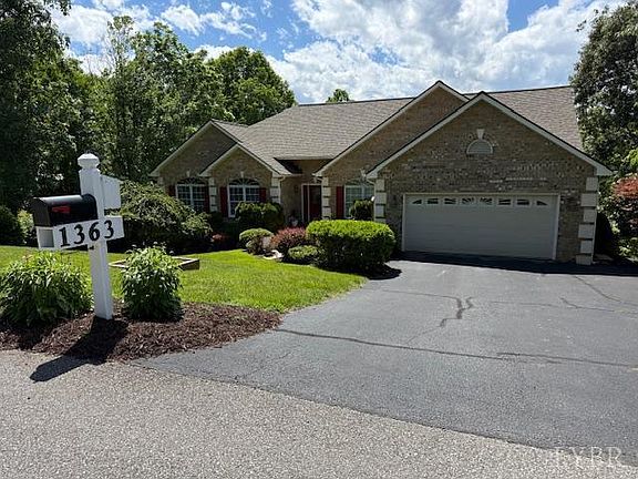 2nd image of 1363 Summerpark Dr