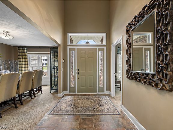 3rd image of 4387 Ridge View Dr