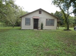1007 Osage St, Refugio, TX 78377