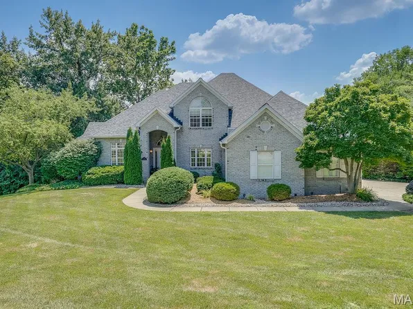 1 Fairway Dr, Edwardsville, IL 62025