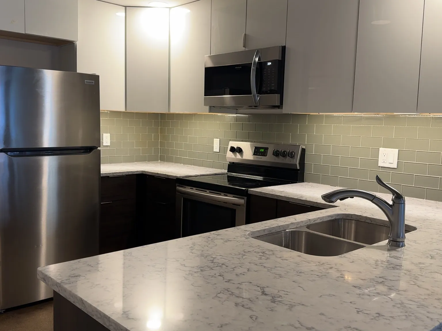 1 bed, 725 sqft, $1,490 — Photo 3