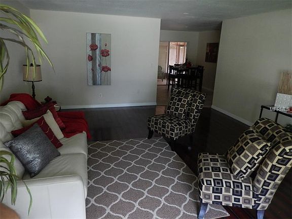 2nd image of 6001 Tanglewood Dr NE