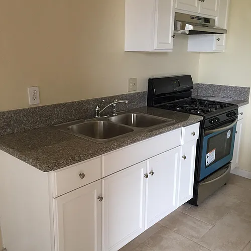 2215 Valley St #204 Photo 1