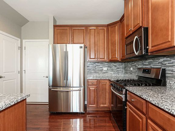 4th image of 12917 S White Pine Way