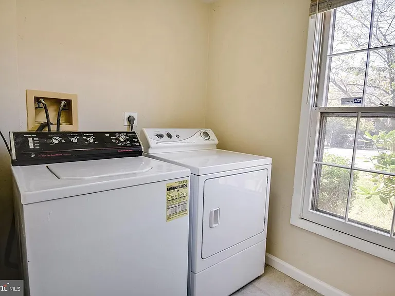 4216 Fox Lake Dr — Photo 22