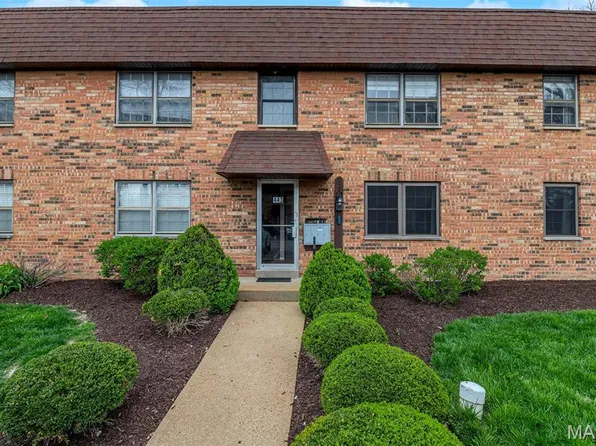 443 S Clay Ave, Saint Louis, MO 63122