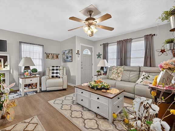 3rd image of 2003 33rd St