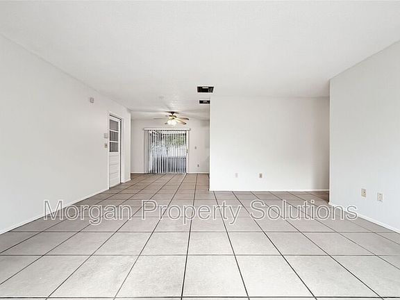 4th image of 1221 Poinsettia Ave