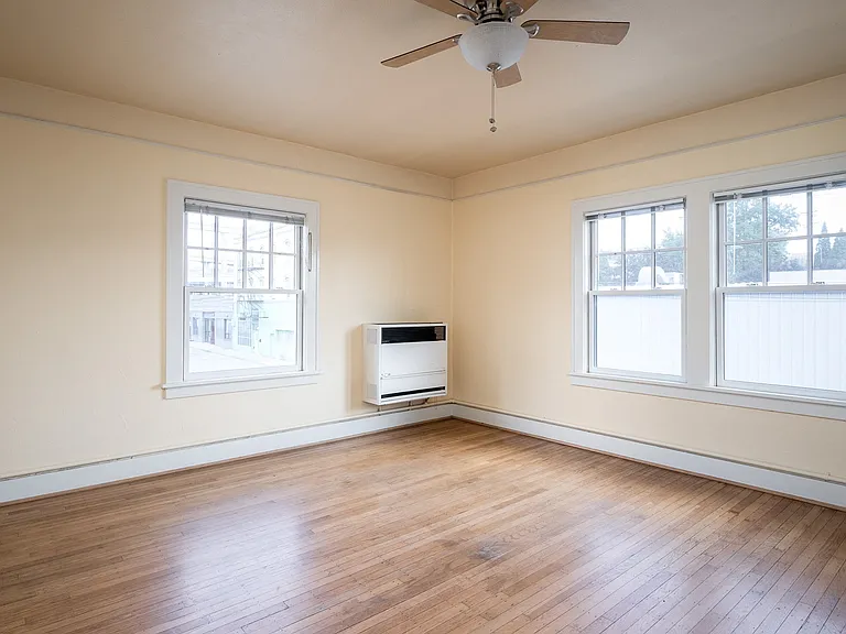 Mississippi Court | Living Room