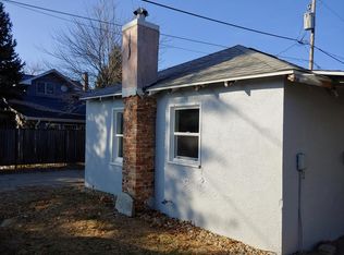 911 S 17th St, Pekin, IL