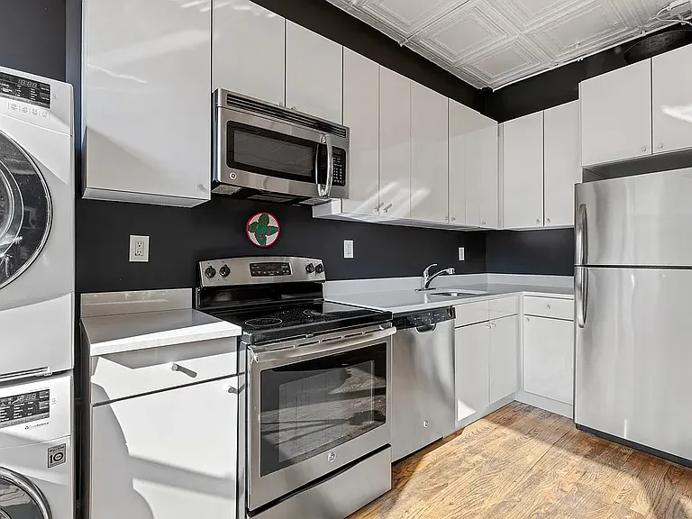 115 W 23rd St #65 — Photo 6