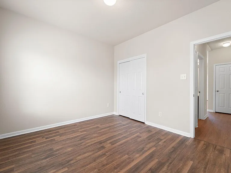 3548 Rebecca St — Photo 20