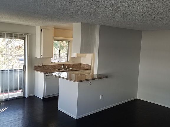 3rd image of 5229 Satsuma Ave APT 3