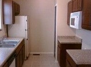 30 Beechwoode Ln #1, Pontiac, MI 48340