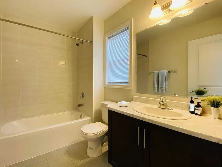 867 Broadway Blvd — Photo 14