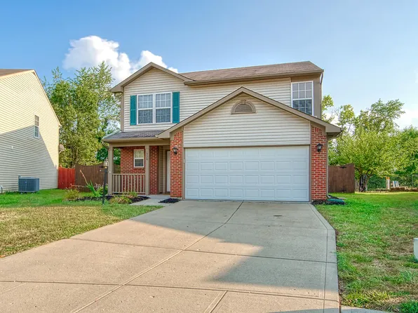 1928 Long Lake Dr, Greenwood, IN 46143