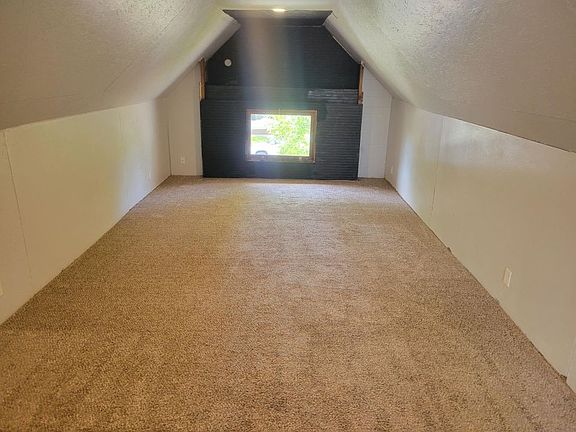 4th image of 107 1/2 Custer Ave
