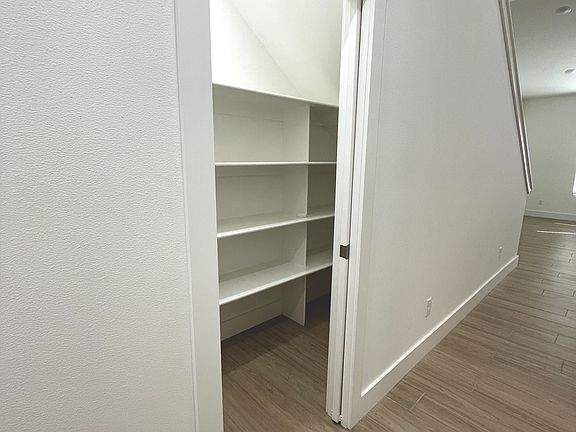 Walk In Pantry