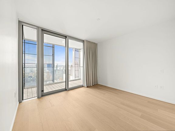 5th image of 1568 Alberni St #2004