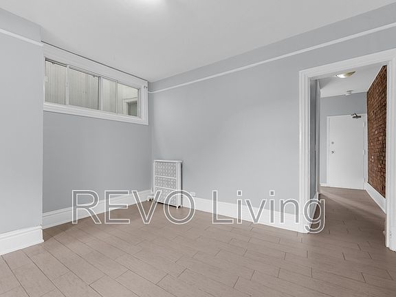 4th image of 477 King St E #463
