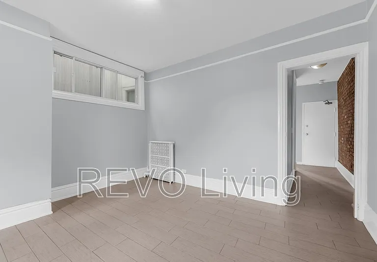 477 King St E #463 — Photo 4
