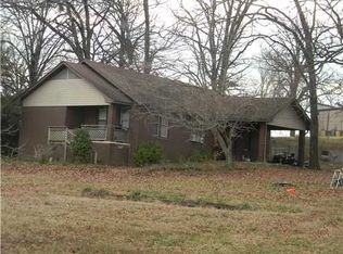 1764 E Main St, Paris, AR 72855