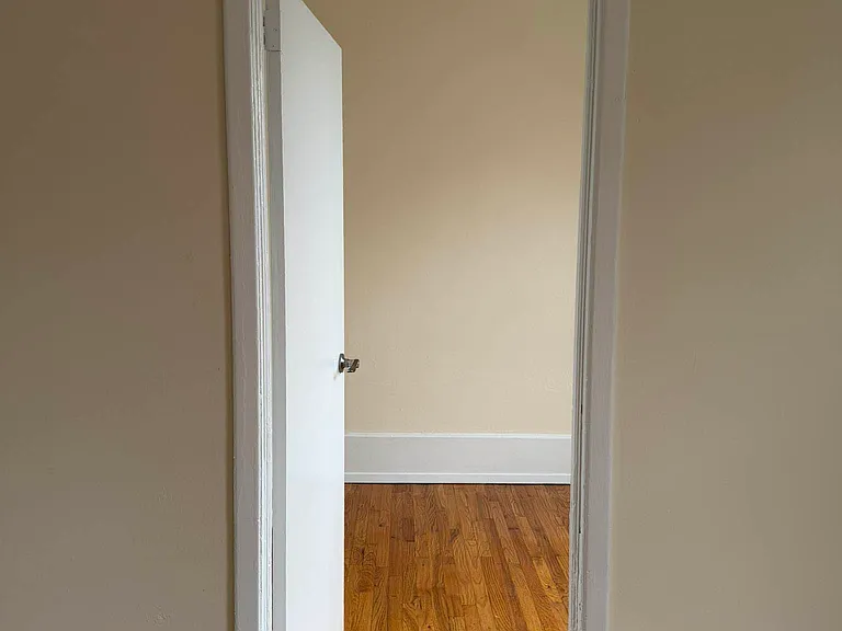 24-35 Steinway St #17 — Photo 7