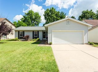 106 Hillcrest Dr, O Fallon, IL 62269