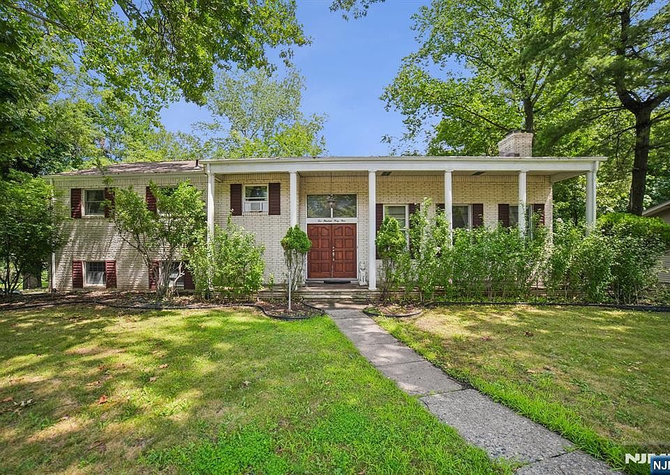 1st image of 249 Knickerbocker Road