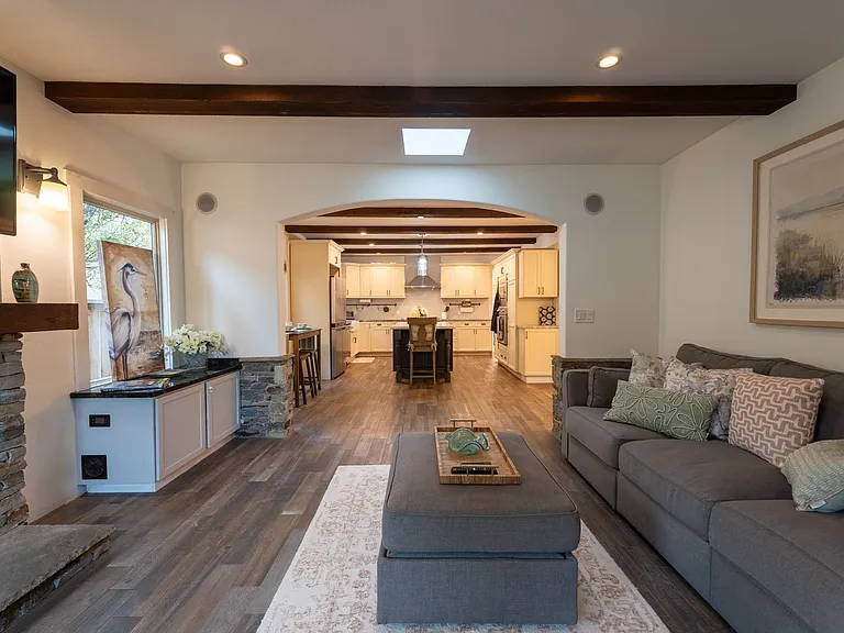 610 Forest Ave — Photo 6