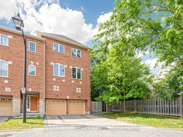 151 Silverwood Ave #22A, Richmond Hill, ON L4S 0C9