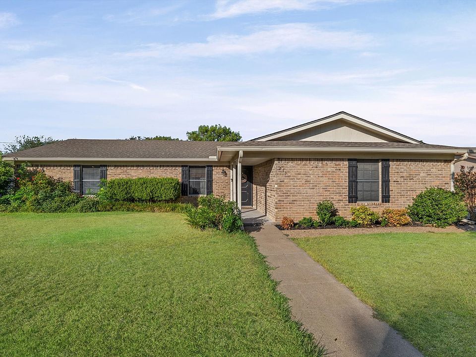 1st image of 213 Travis Ln