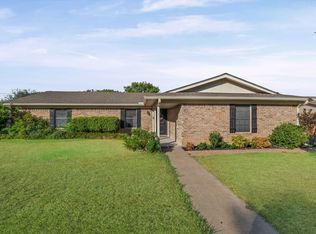 213 Travis Ln, Hewitt, TX 76643