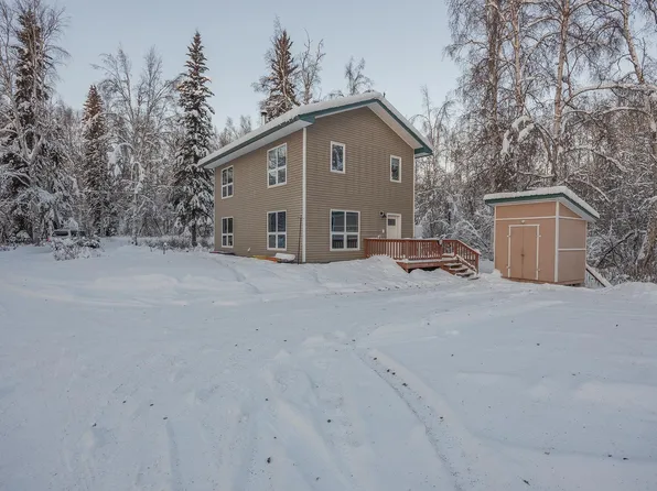 700 Wayne Williams Ln, Fairbanks, AK 99712