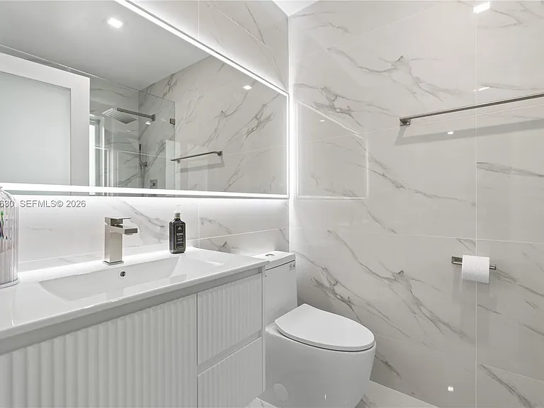 8842 SW 215th Ln — Photo 39