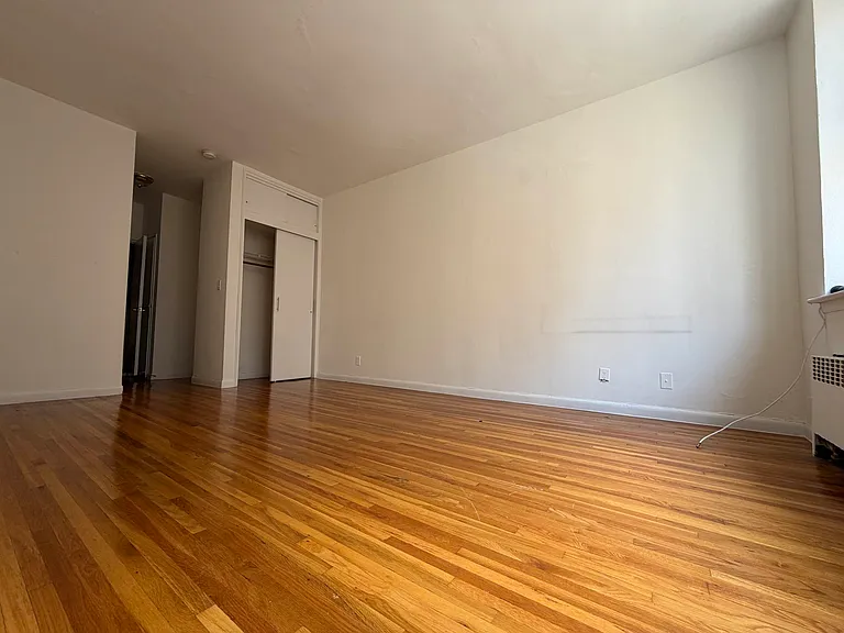 1324 2nd Ave #5D — Photo 3