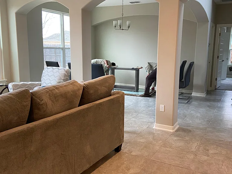 1902 Sparrow Ln — Photo 3