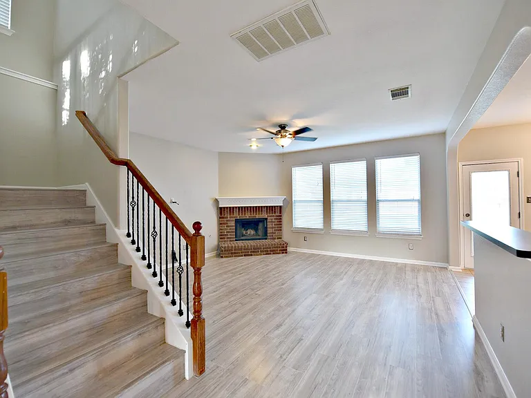 2806 Stirrup Cv — Photo 5