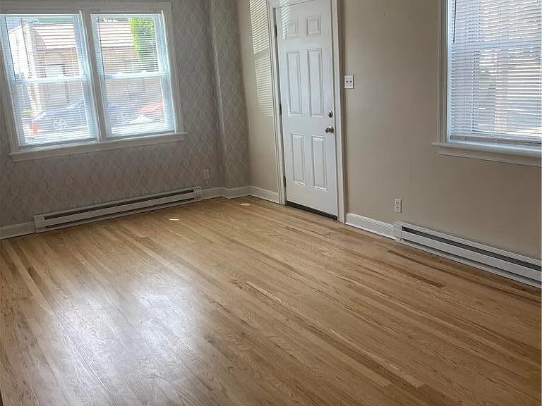 542 2nd Ave #1 — Photo 2