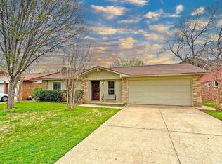 2126 Pebblebrook Trl, Irving, TX 75060