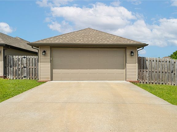 5th image of 3706 SW Capstone Ct