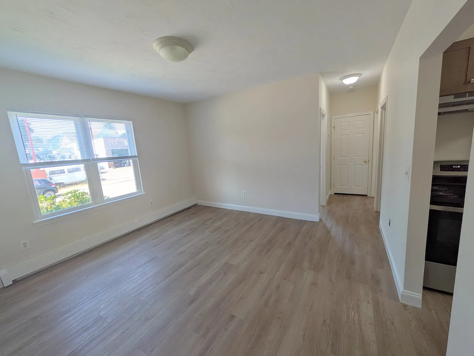 2 bed, 650 sqft, $1,850 — Photo 3