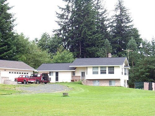 1st image of 19410 NE 116th St