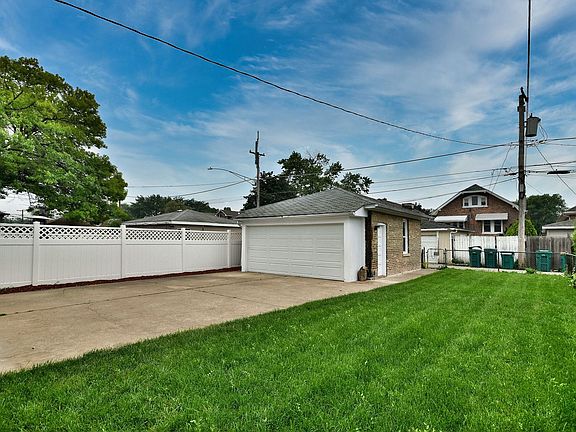 5th image of 2342 Elmwood Ave