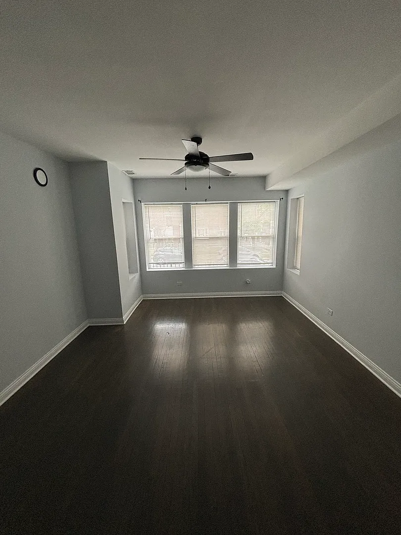 Building Photo - 7240 S Cornell Ave #1