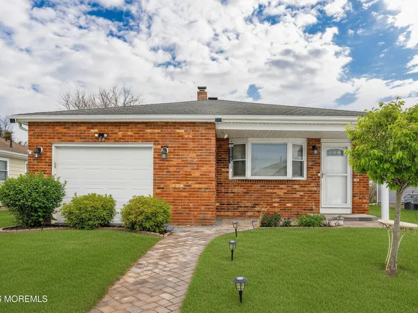 78 Castle Harbor Drive, Toms River, NJ 08757